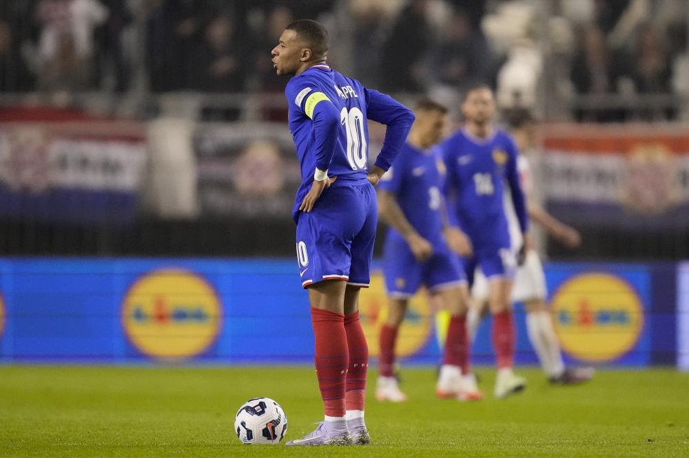 3战全胜！杨舒予9助攻卫冕冠军广东女篮大胜浙江 周琪22+6三分