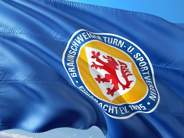 皇马青训小将获征召！18岁天才后卫冲击一线队，卡马温加伤愈归队